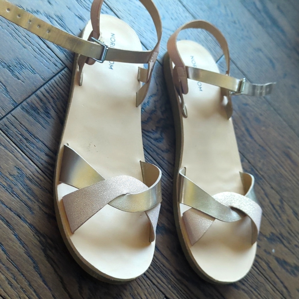 Flat Nordstrom gold/pink color Sandals, kids size 5